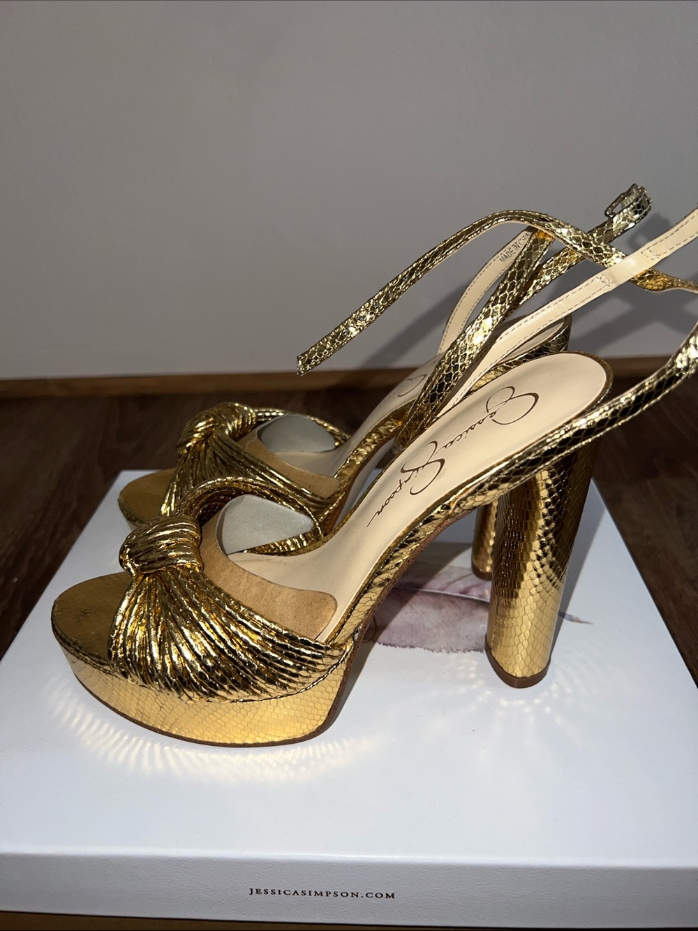 Jessica Simpson Gold Knot-Front Slingback Sandals - Picture 3 of 4
